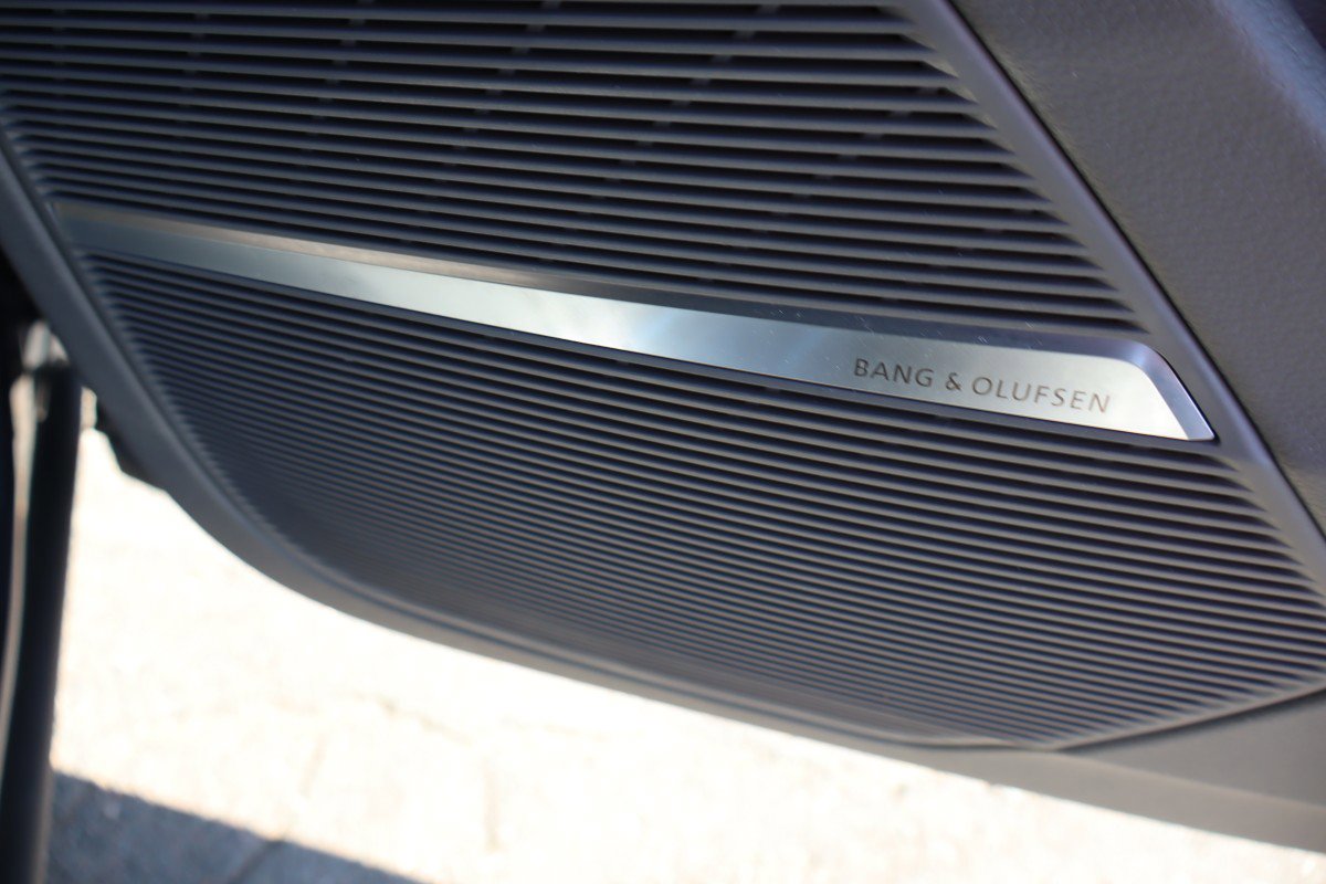 Used 2023 Audi Q8 Prestige w/ Prestige Package image 18