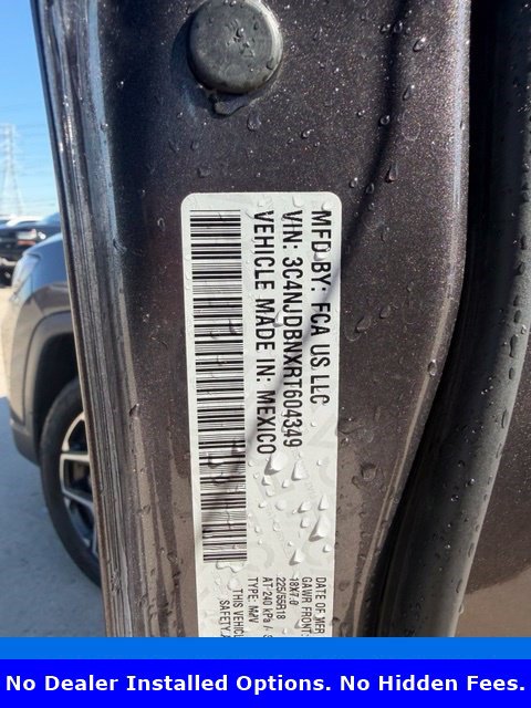 Used 2024 Jeep Compass Latitude AWD/4WD image 9