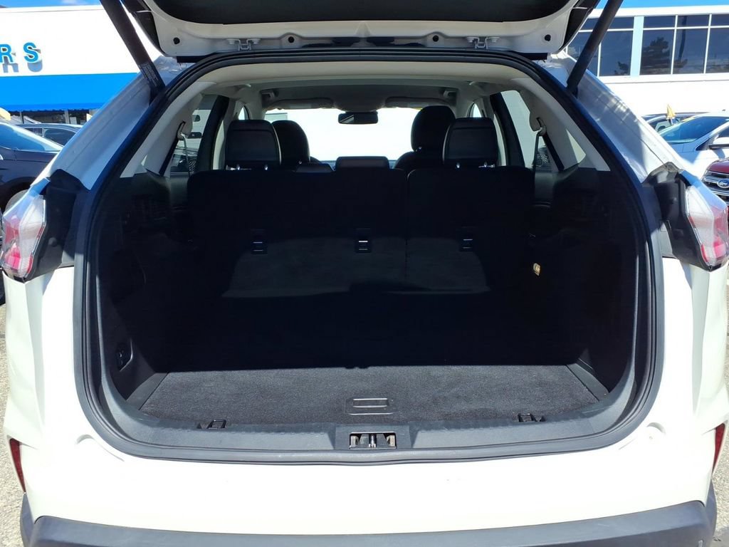 Certified 2019 Ford Edge SEL w/ Equipment Group 201A AWD/4WD image 9