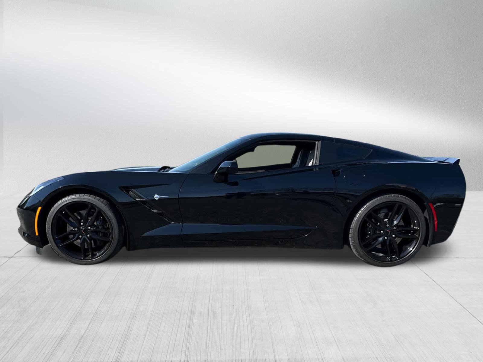 Used 2019 Chevrolet Corvette Stingray Coupe w/ Z51 1LT RWD image 6