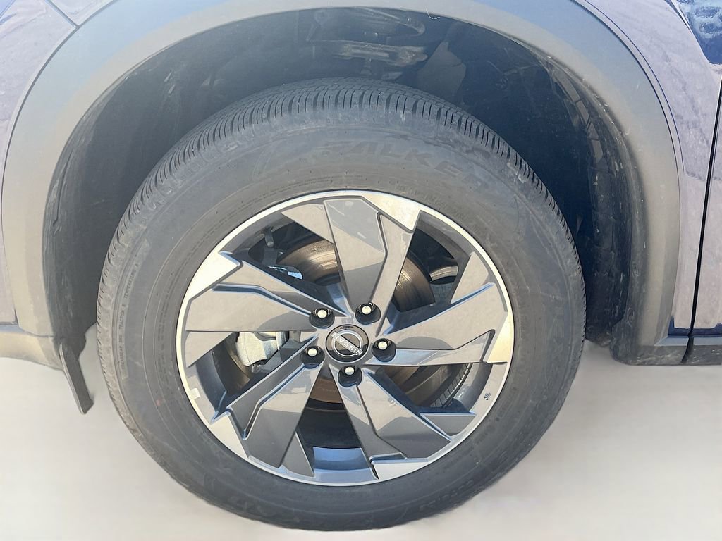 Used 2026 Nissan Rogue SV image 27