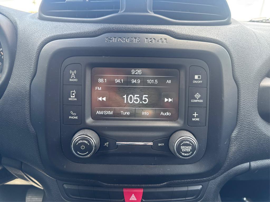 Used 2015 Jeep Renegade Latitude w/ Popular Equipment Group AWD/4WD image 11