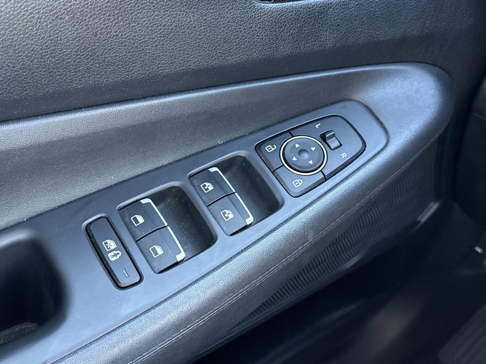 Certified 2022 Hyundai Santa Fe SEL image 16