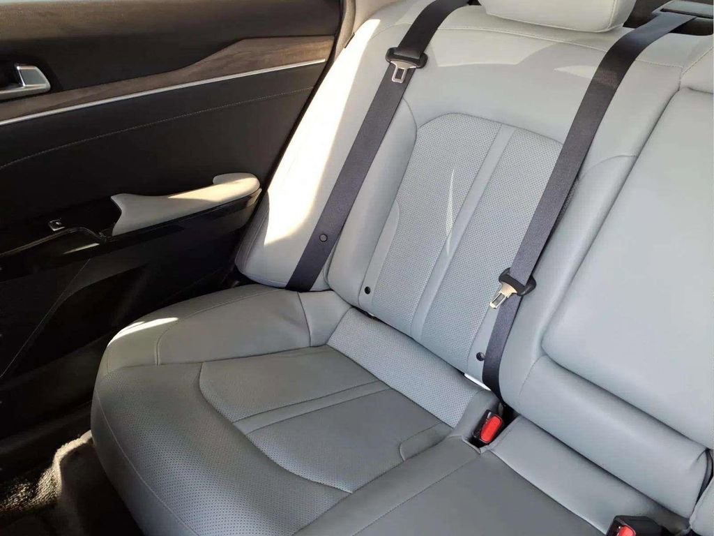 Used 2022 Kia K5 EX w/ EX Premium Package image 16