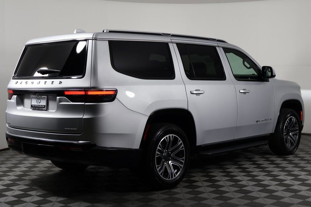 Used 2022 Jeep Wagoneer Series III w/ Flexible Seating Group image 4