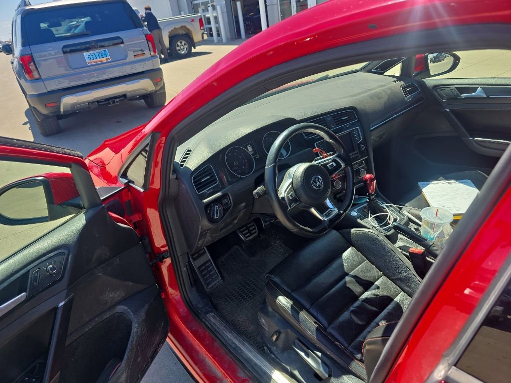 Used 2016 Volkswagen GTI SE w/ Lighting Package (SEL) FWD image 6