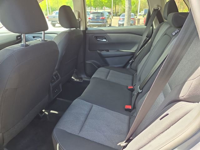 Used 2025 Nissan Rogue SV FWD image 11