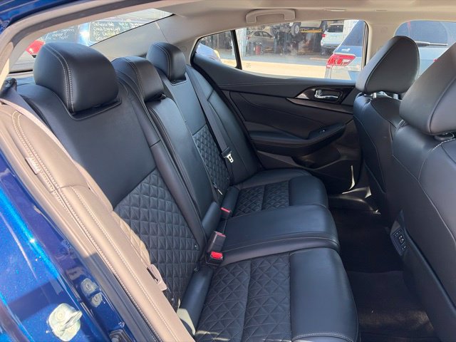 Used 2022 Nissan Maxima Platinum w/ Sport Mat Group FWD image 18