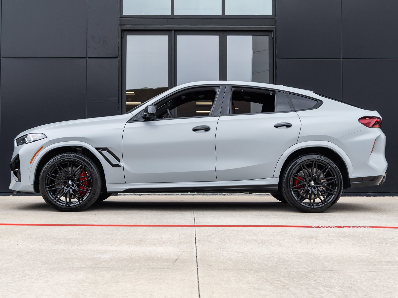 Used 2025 BMW X6 M Competition w/ Executive Package AWD/4WD image 9
