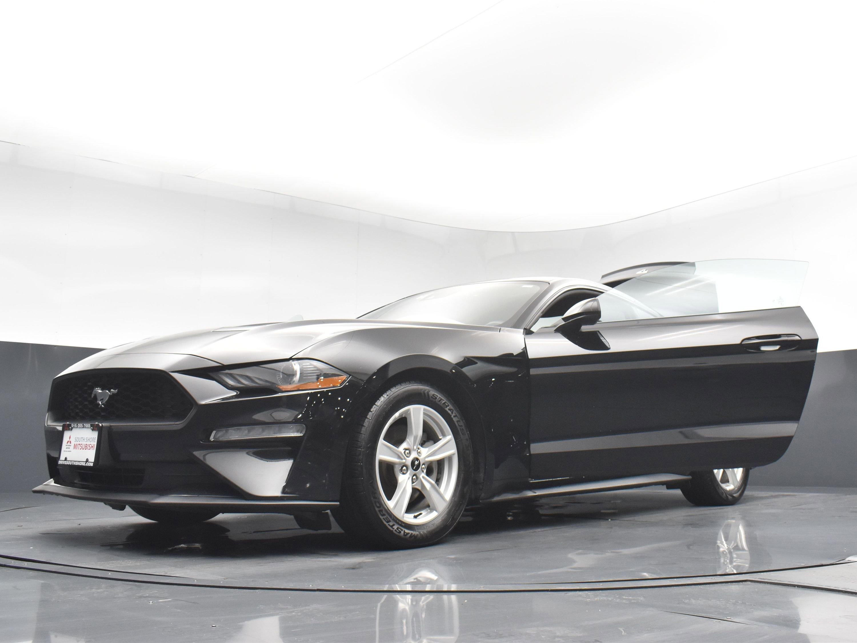 Used 2022 Ford Mustang Coupe image 31
