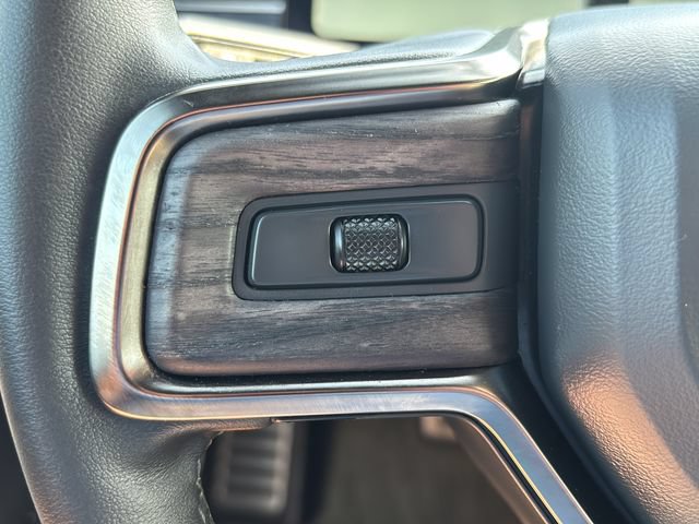 Used 2023 Rivian R1S Adventure AWD/4WD image 19