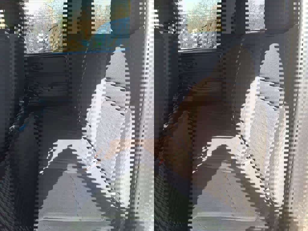 Used 2022 Nissan Frontier S w/ Technology Package image 18