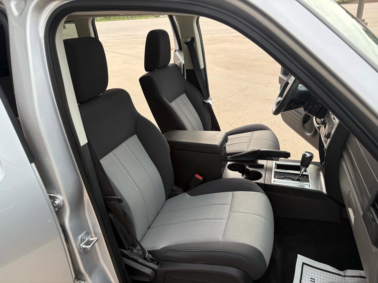 Used 2008 Dodge Nitro SLT w/ Convenience Group RWD image 18