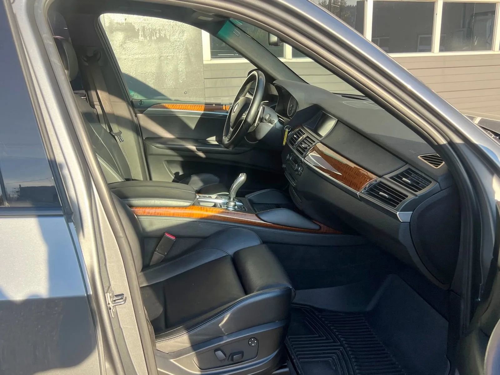 Used 2010 BMW X5 M image 15