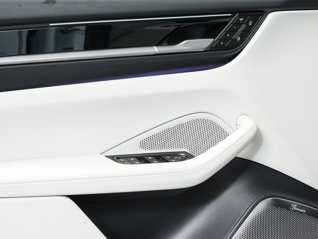 New 2026 Porsche Macan 4S Electric image 6