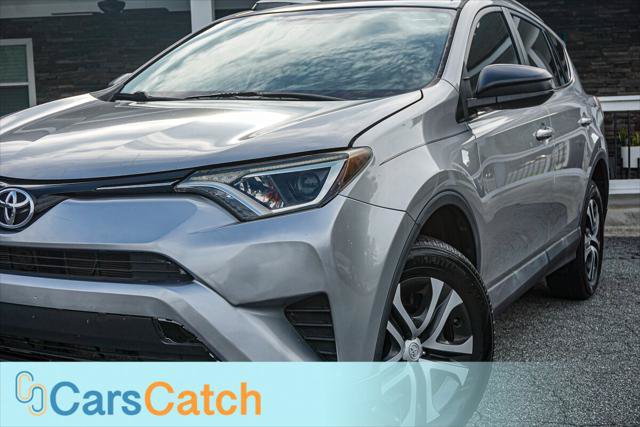 Used 2016 Toyota RAV4 LE FWD image 3