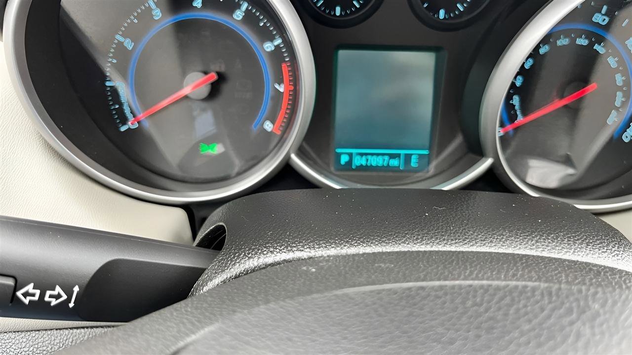 Used 2015 Chevrolet Cruze LS FWD image 37