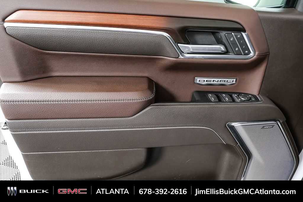 Used 2025 GMC Sierra 1500 Denali w/ Technology Package AWD/4WD image 6