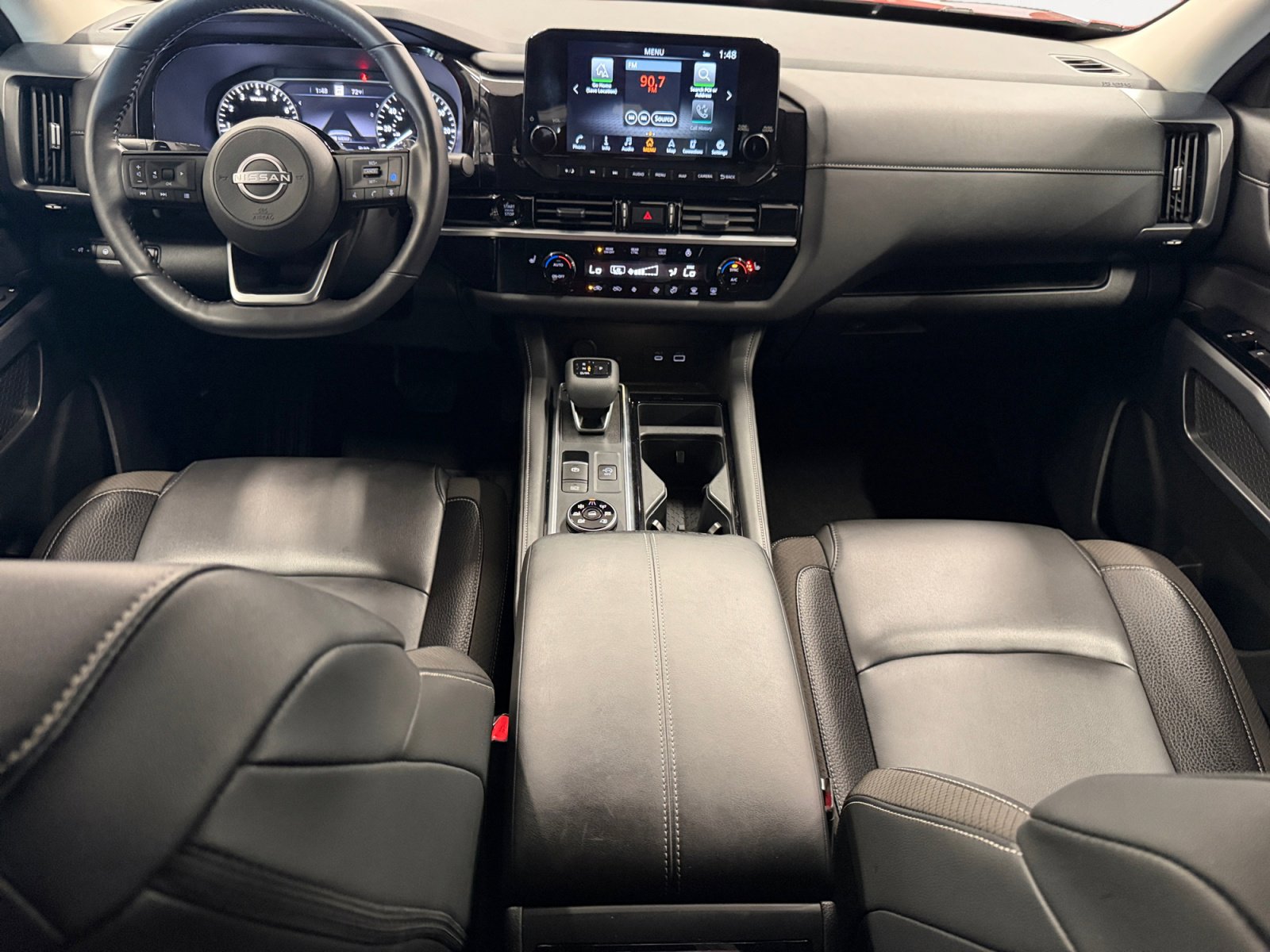 Used 2025 Nissan Pathfinder SL AWD/4WD image 3