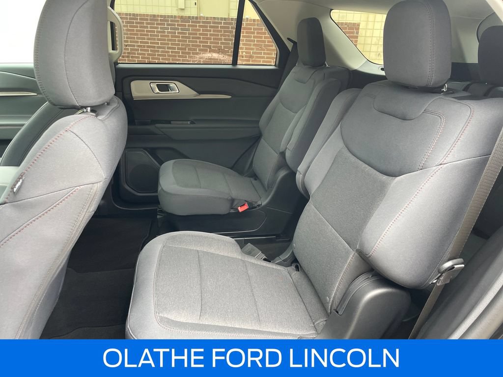 Certified 2026 Ford Explorer Active AWD/4WD image 23