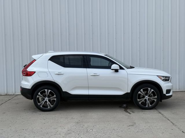 Used 2022 Volvo XC40 T5 Inscription w/ Advanced Package image 3