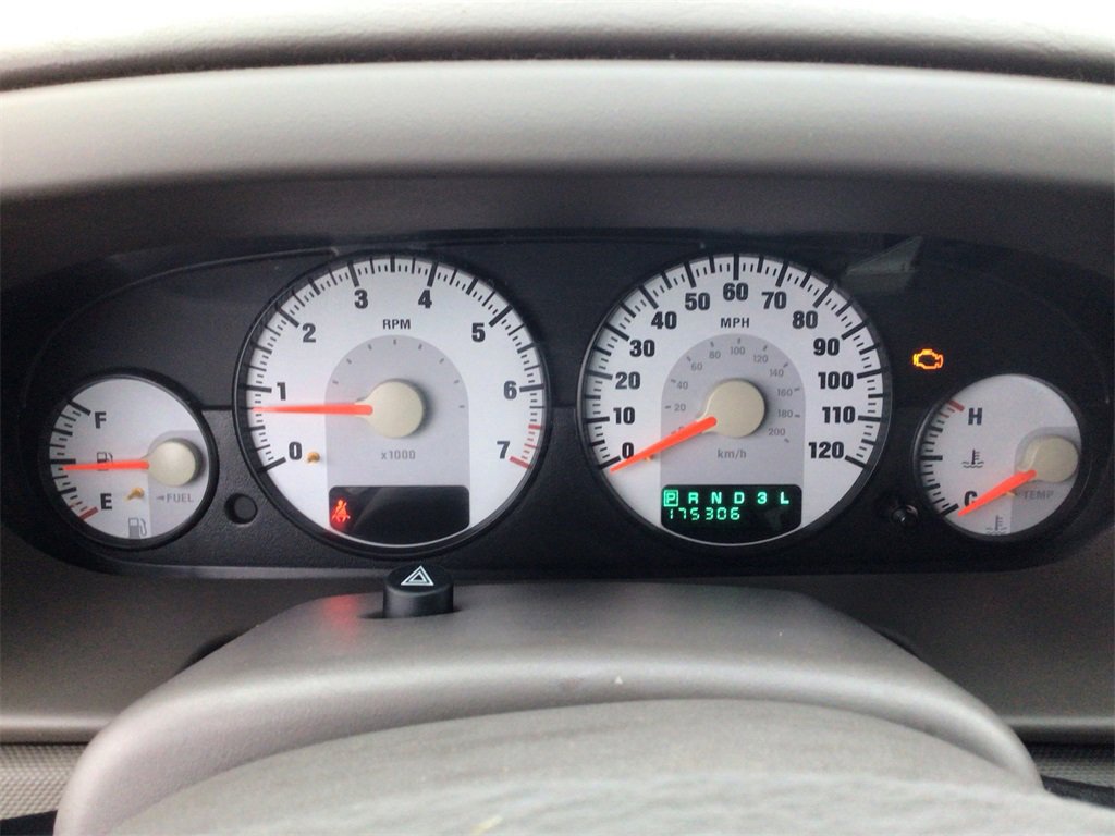 Used 2006 Dodge Stratus SXT image 14