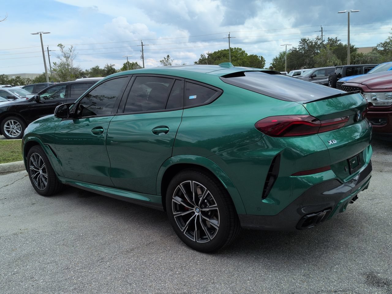 Used 2024 BMW X6 M60i w/ M Sport Professional Package AWD/4WD image 7