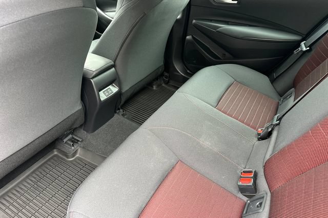 Used 2025 Toyota Corolla SE FWD image 15