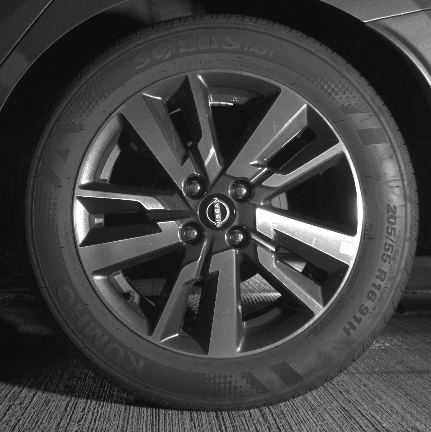 Used 2025 Nissan Versa SV image 14