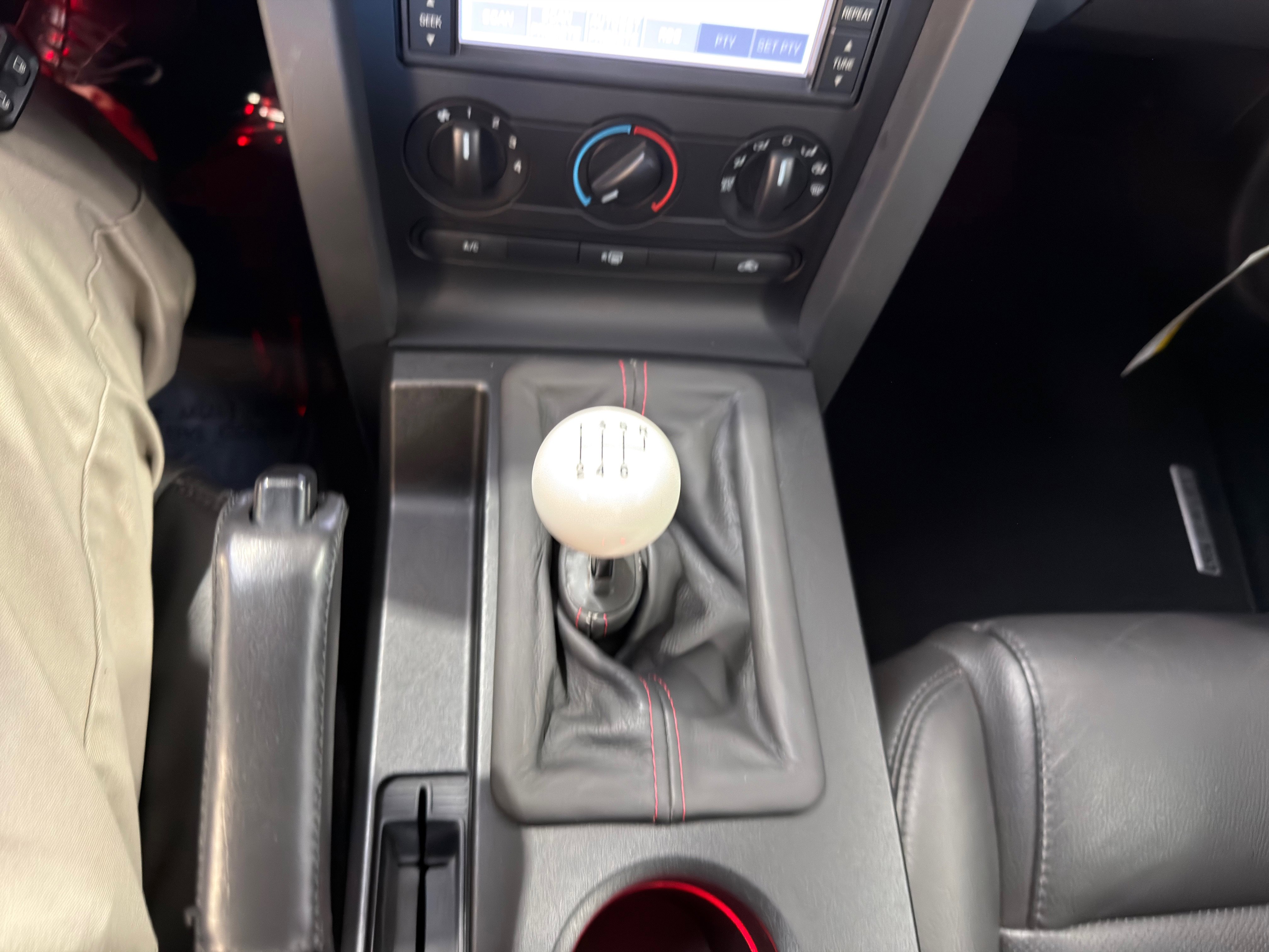 Used 2009 Ford Mustang Shelby GT500 image 25