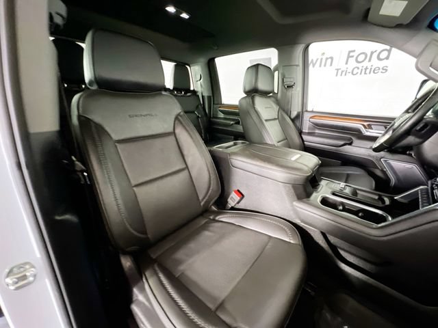 Used 2025 GMC Sierra 3500 Denali AWD/4WD image 17