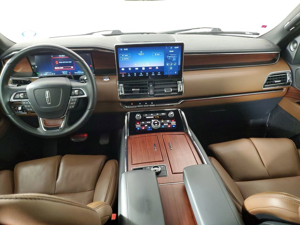 Used 2022 Lincoln Navigator Reserve w/ Monochromatic Package RWD image 15