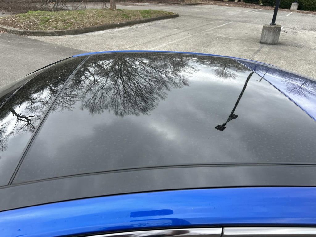 Used 2025 Genesis G70 3.3T Advanced image 12