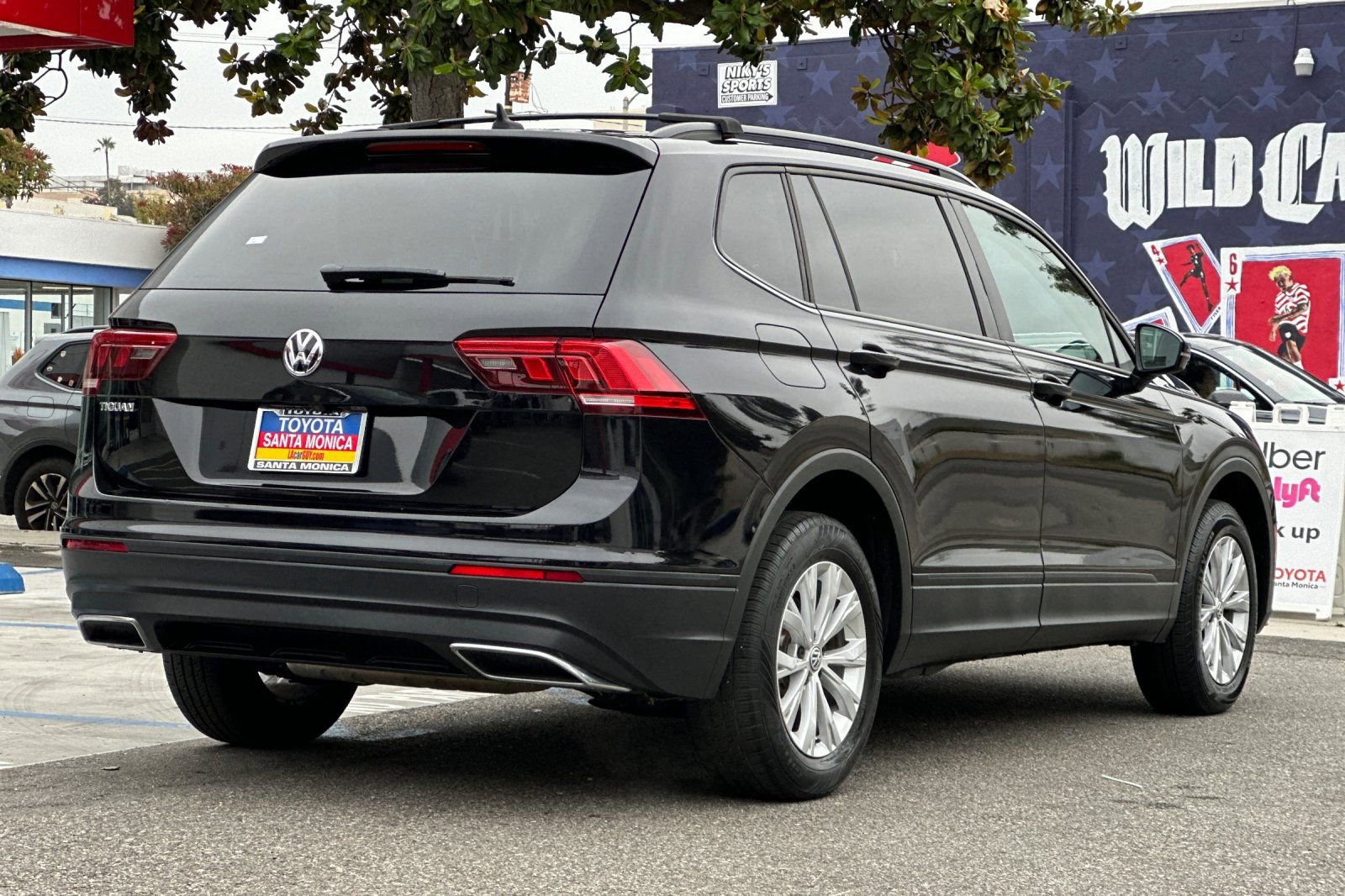 Used 2020 Volkswagen Tiguan S FWD image 4