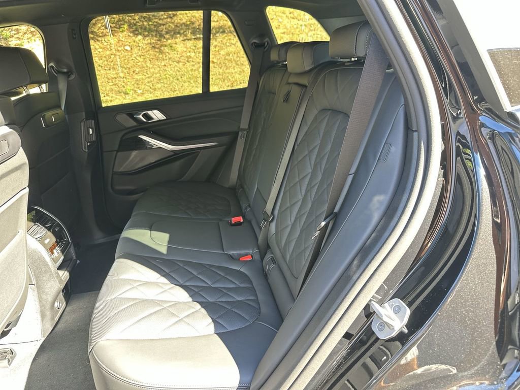 Used 2026 BMW X5 xDrive50e w/ M Sport Package image 24