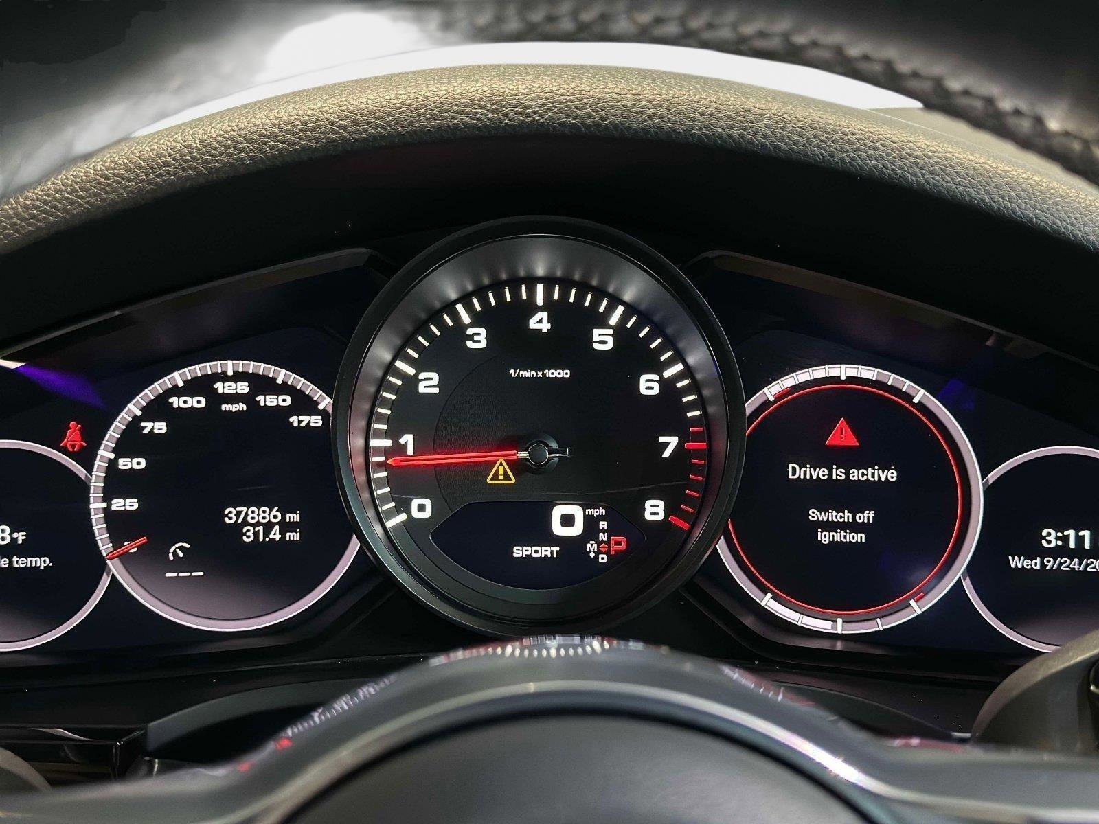 Used 2022 Porsche Cayenne image 27