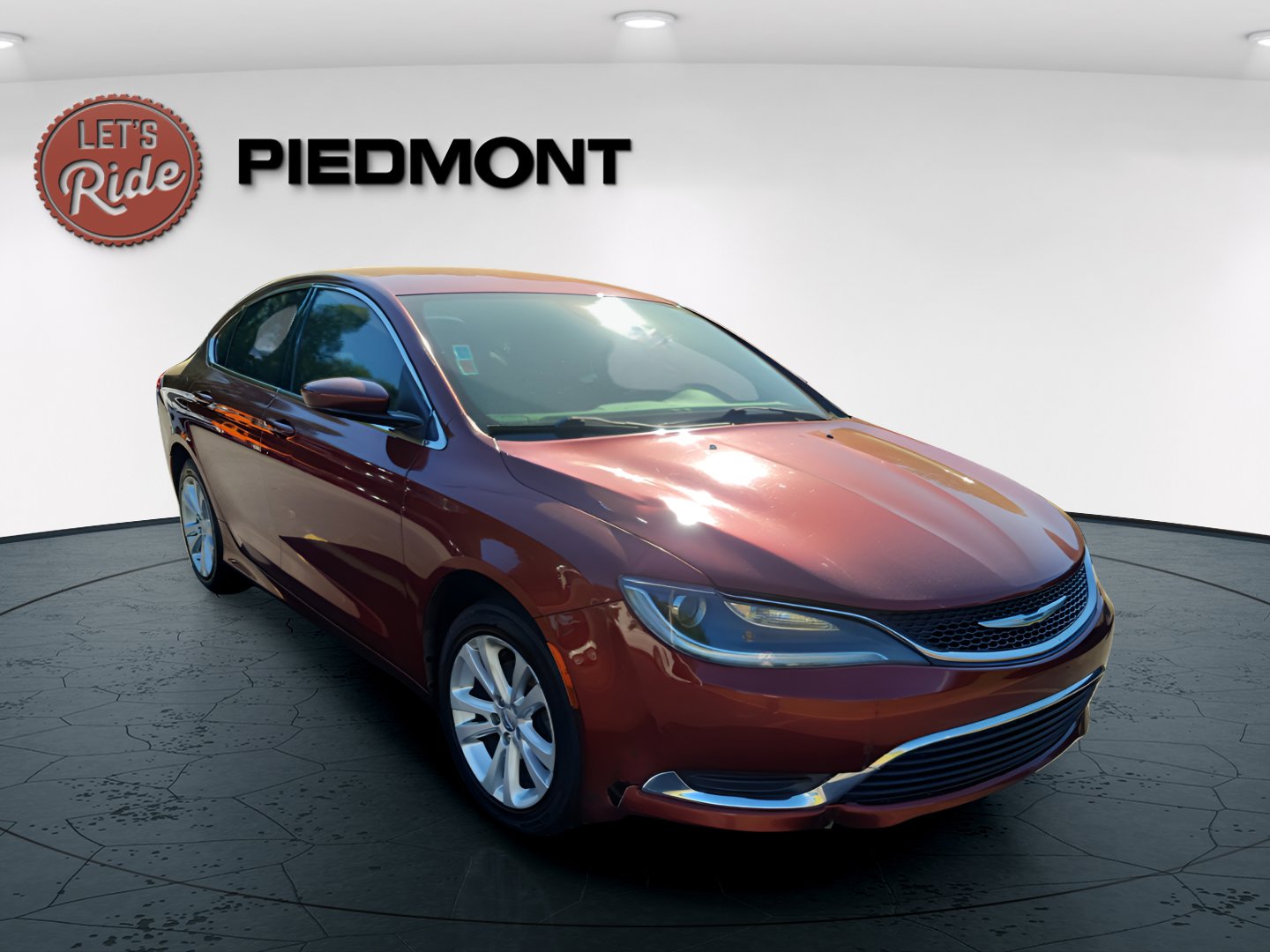 Used 2015 Chrysler 200 Limited image 4