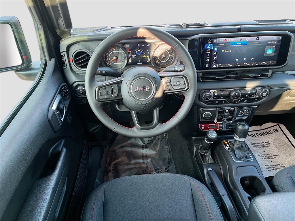 Used 2024 Jeep Gladiator Rubicon w/ Convenience Group image 21