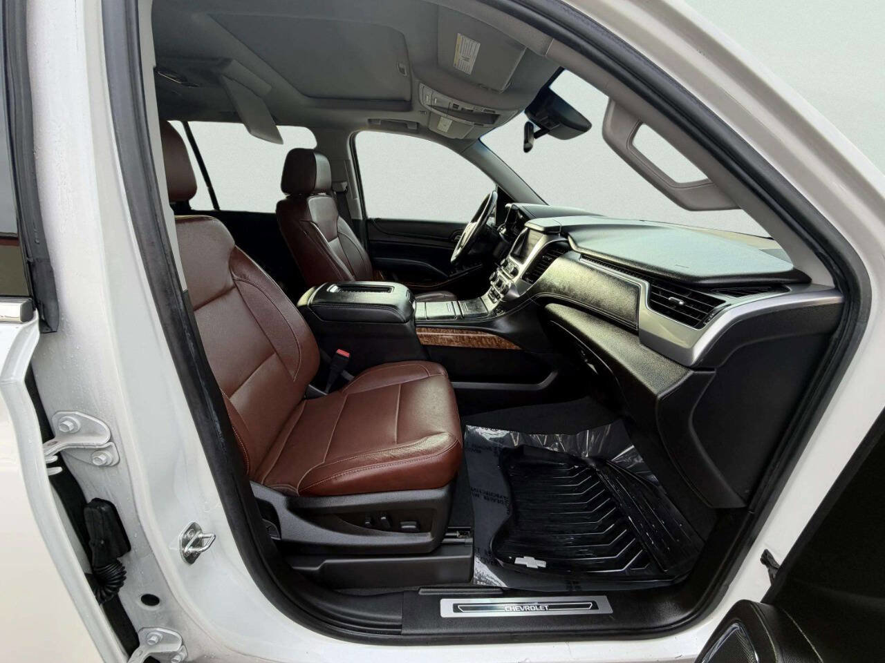 Used 2019 Chevrolet Suburban Premier w/ Premier Plus Edition image 35