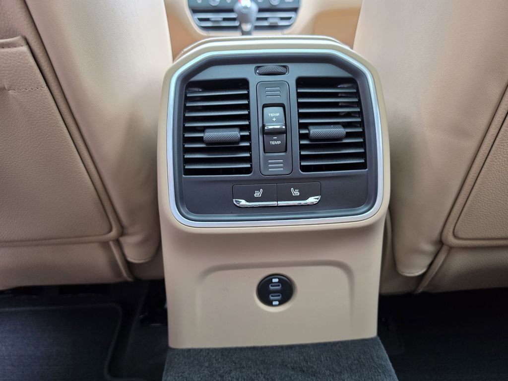 New 2026 Porsche Macan AWD/4WD image 10