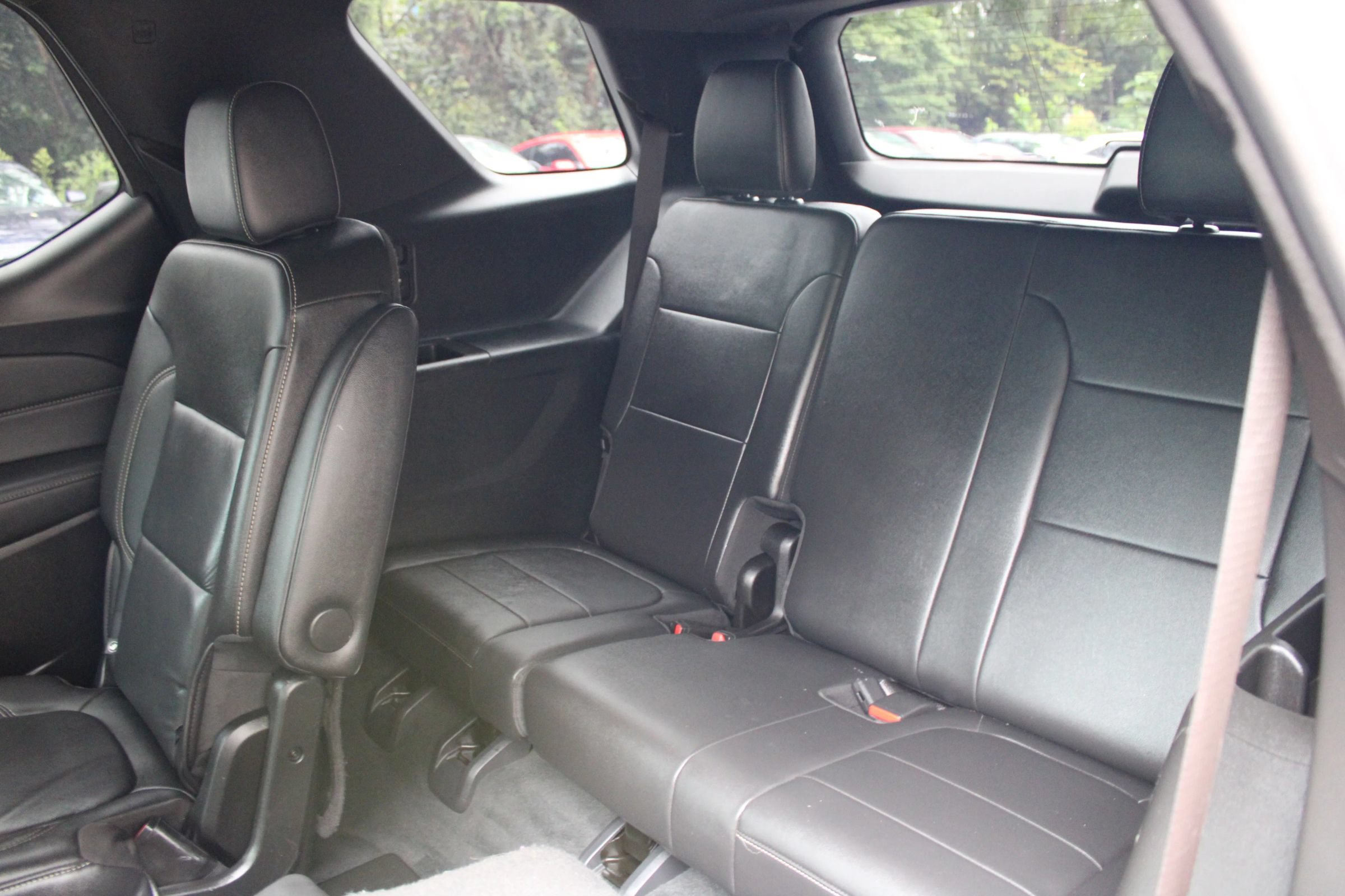 Used 2022 Chevrolet Traverse LT w/ LT Premium Package AWD/4WD image 23