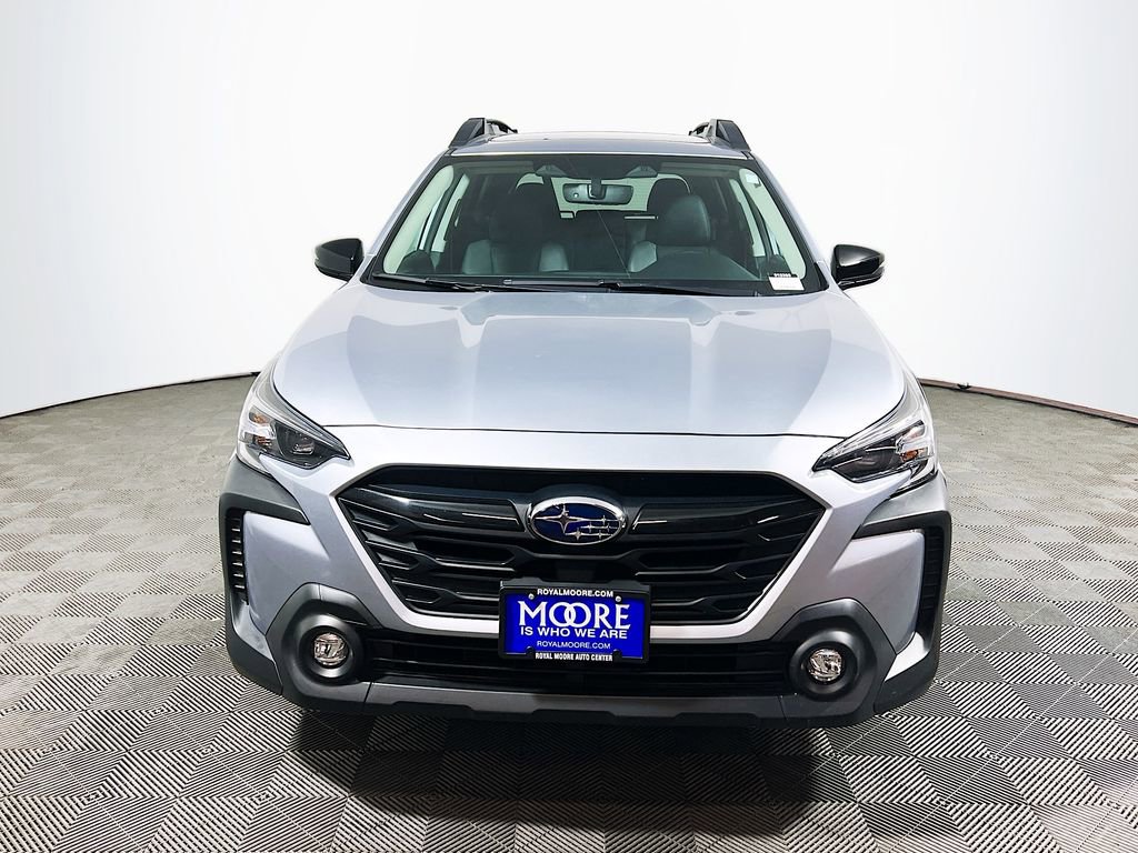 Used 2025 Subaru Outback Onyx Edition AWD/4WD image 2