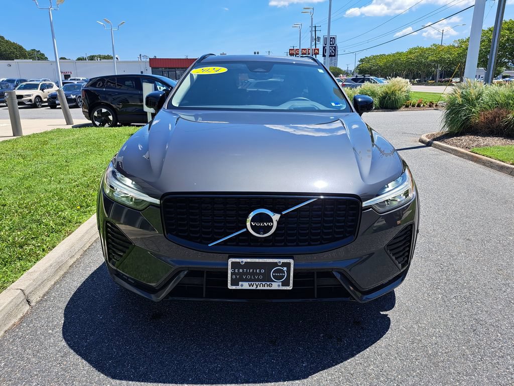 Used 2024 Volvo XC60 B5 Ultimate AWD/4WD image 3