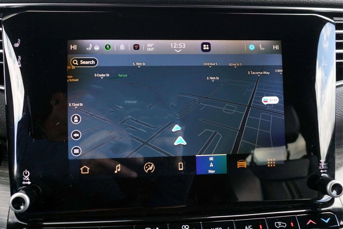 Used 2024 Jeep Wagoneer Series II w/ Flexible Seating Group RWD image 31