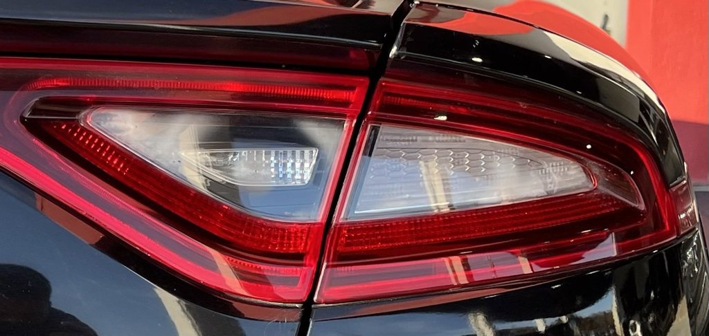 Used 2020 Kia Stinger GT2 image 8