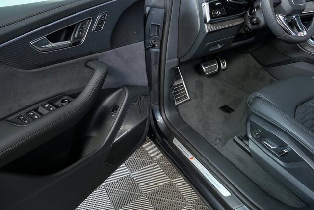 New 2026 Audi RS Q8 performance image 8