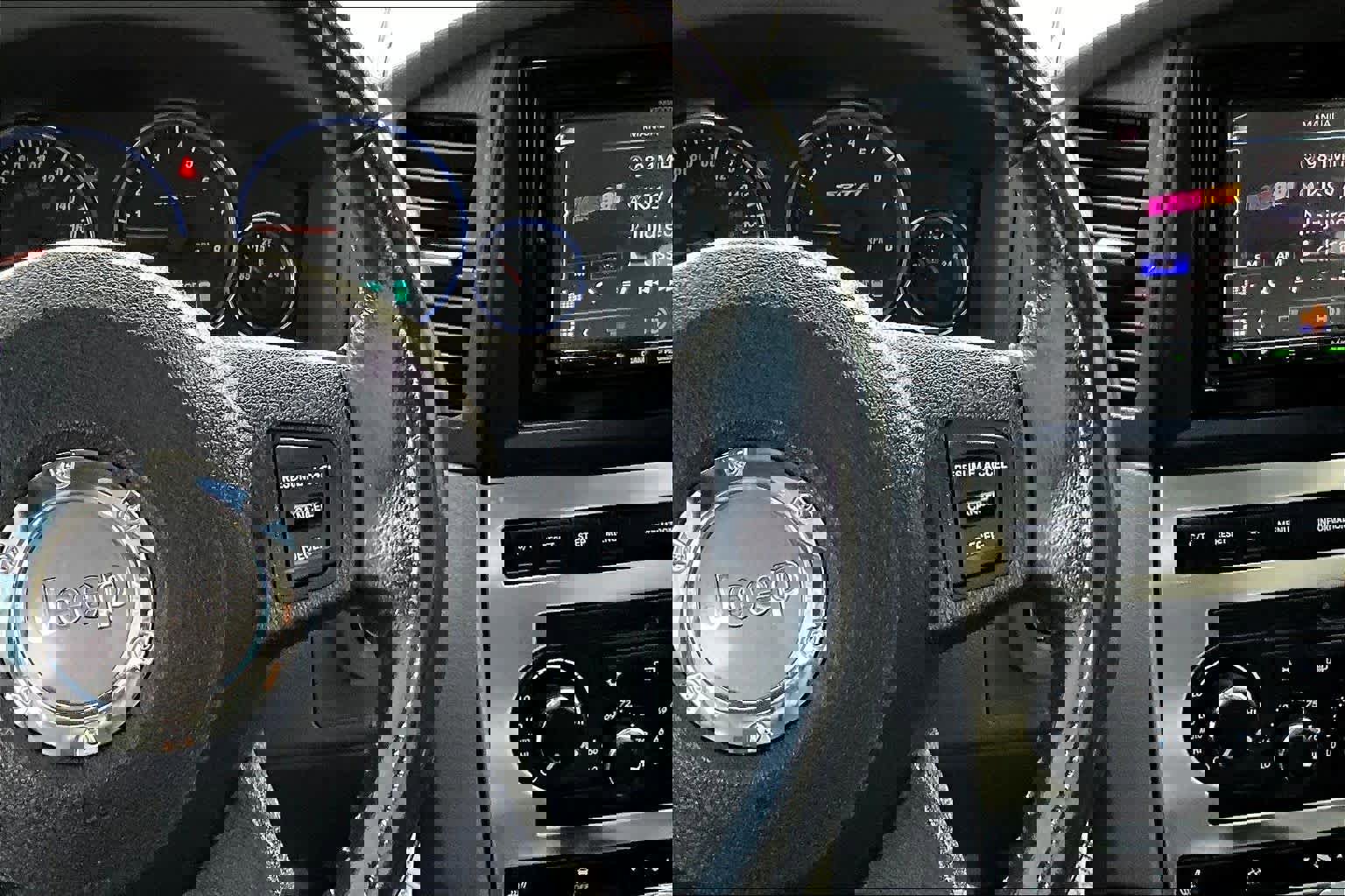 Used 2007 Jeep Grand Cherokee SRT8 w/ SRT Option Group I image 26