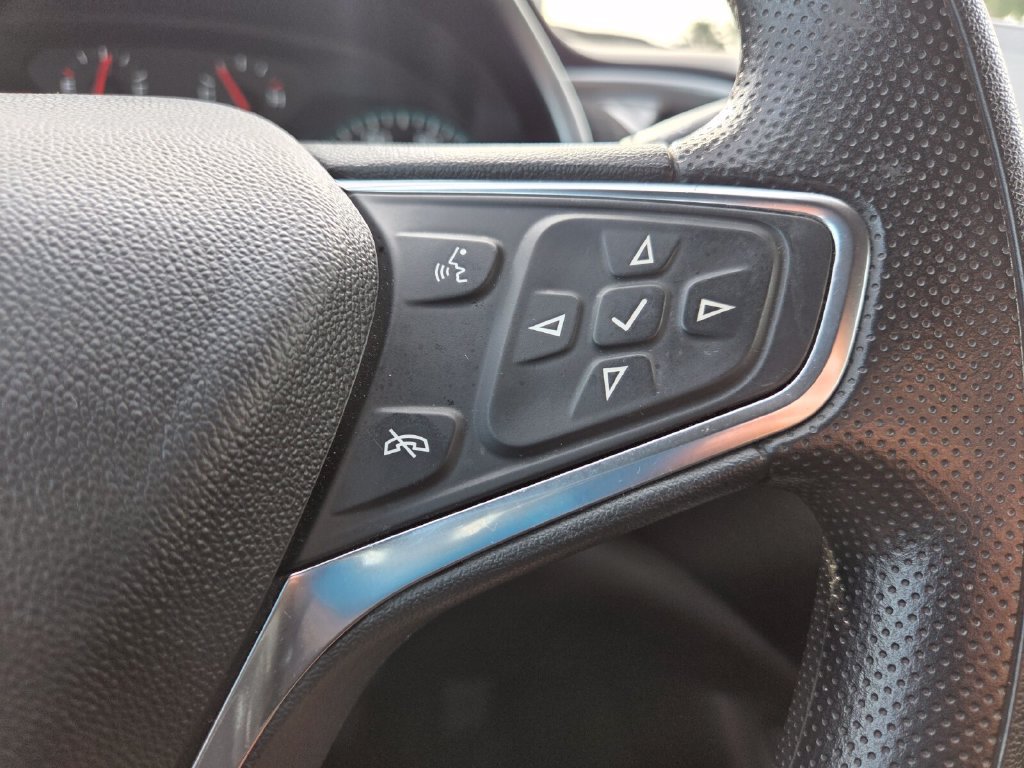 Used 2025 Chevrolet Malibu LT FWD image 13