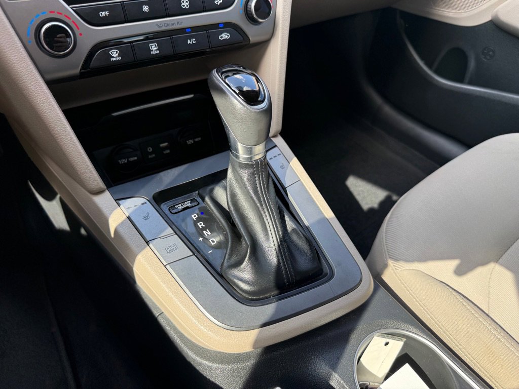 Used 2018 Hyundai Elantra Value Edition FWD image 27