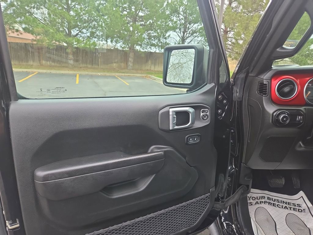 Used 2023 Jeep Wrangler Unlimited Rubicon w/ Cold Weather Group image 28